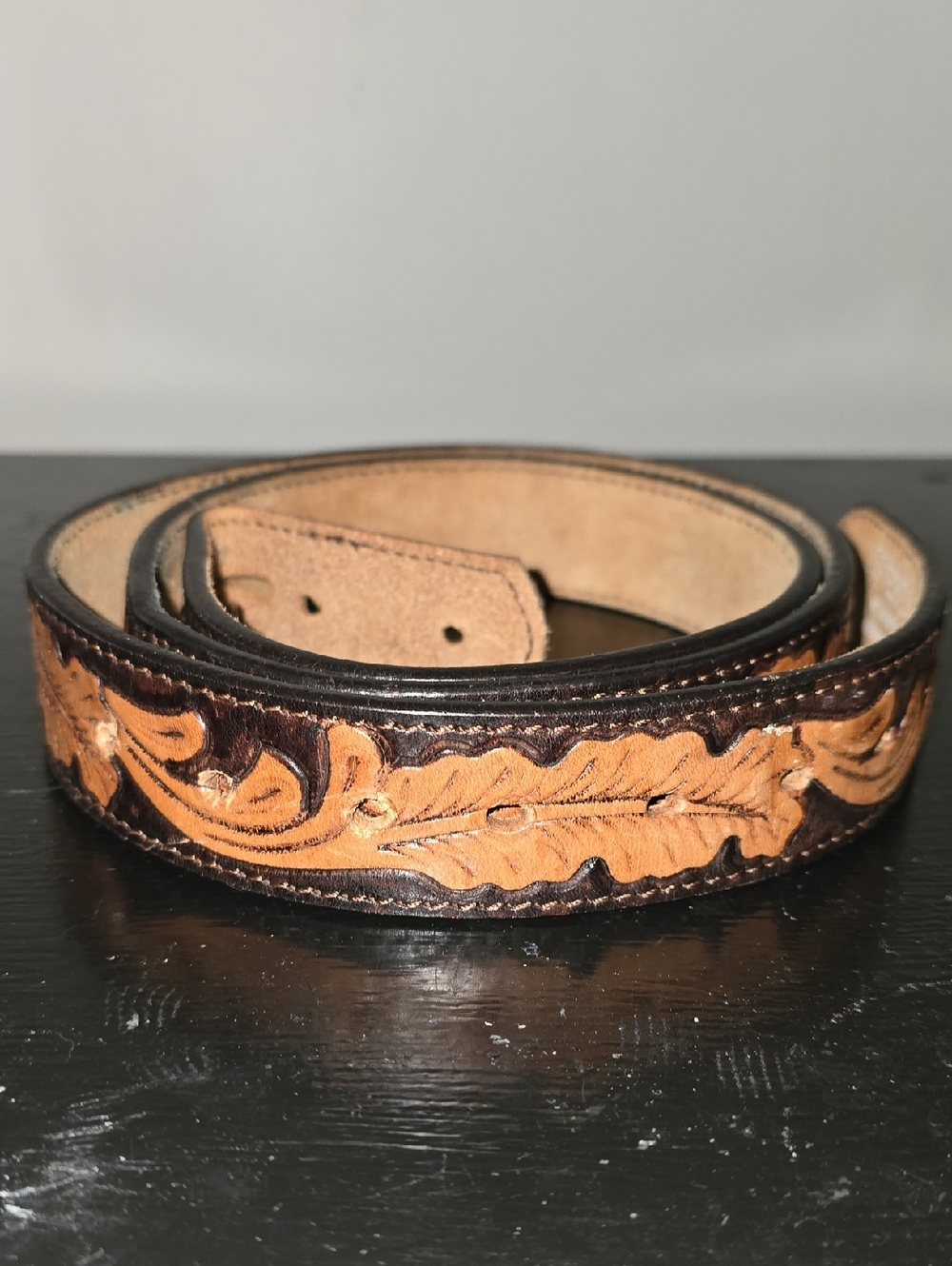 Nocona Size 46 Leather Men's Belt - Tan and Dark Brown